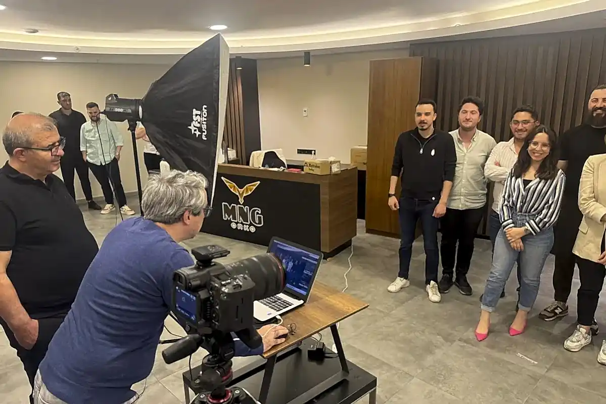 Kurumsal Fotoğraf Çekimi MNG